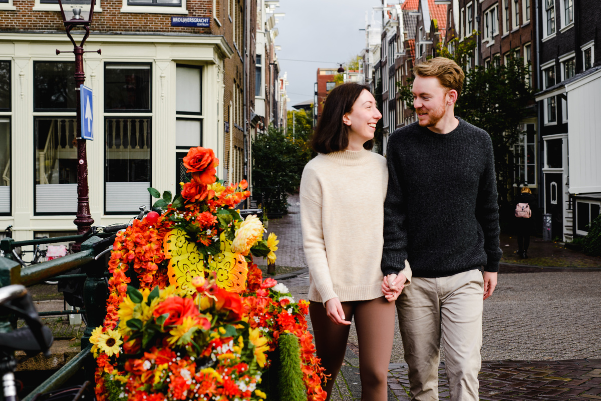 vacation photographer in Amsterdam, holiday photographer in Amsterdam, couple's photo session in Amsterdam, anniversary ideas in Amsterdam