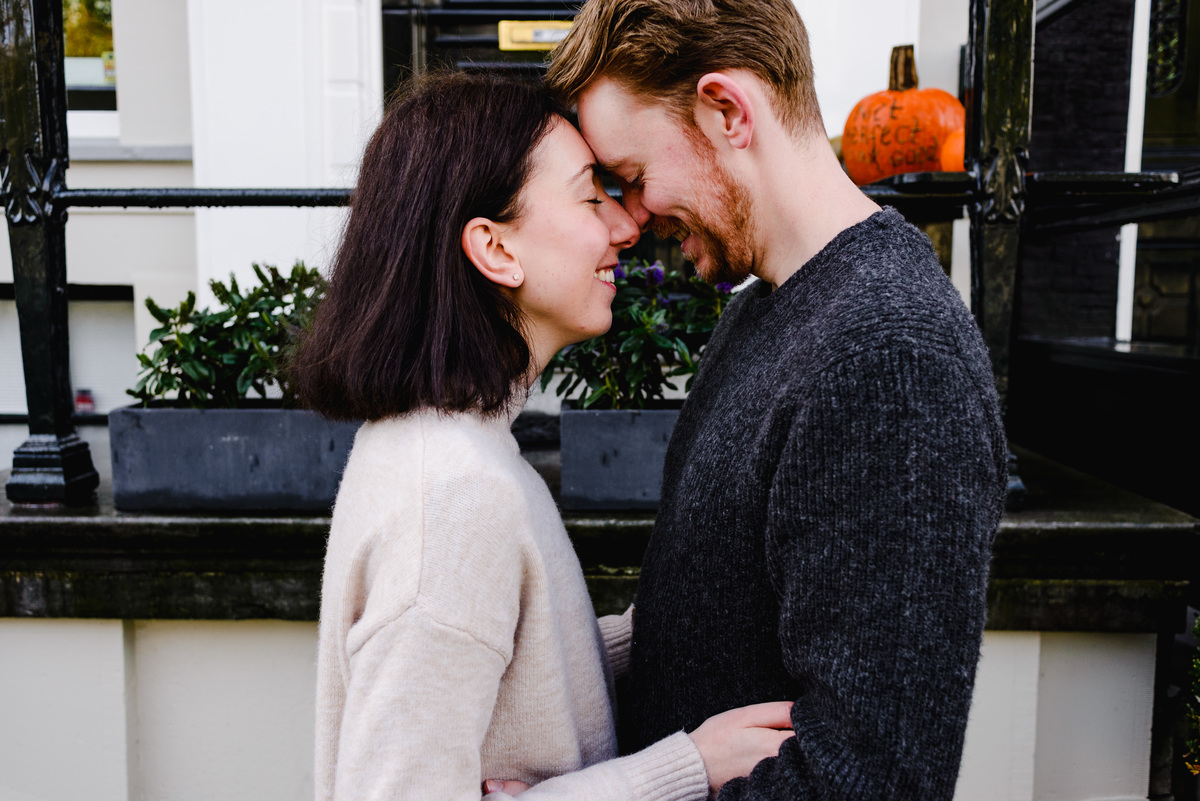 vacation photographer in Amsterdam, holiday photographer in Amsterdam, couple's photo session in Amsterdam, anniversary ideas in Amsterdam