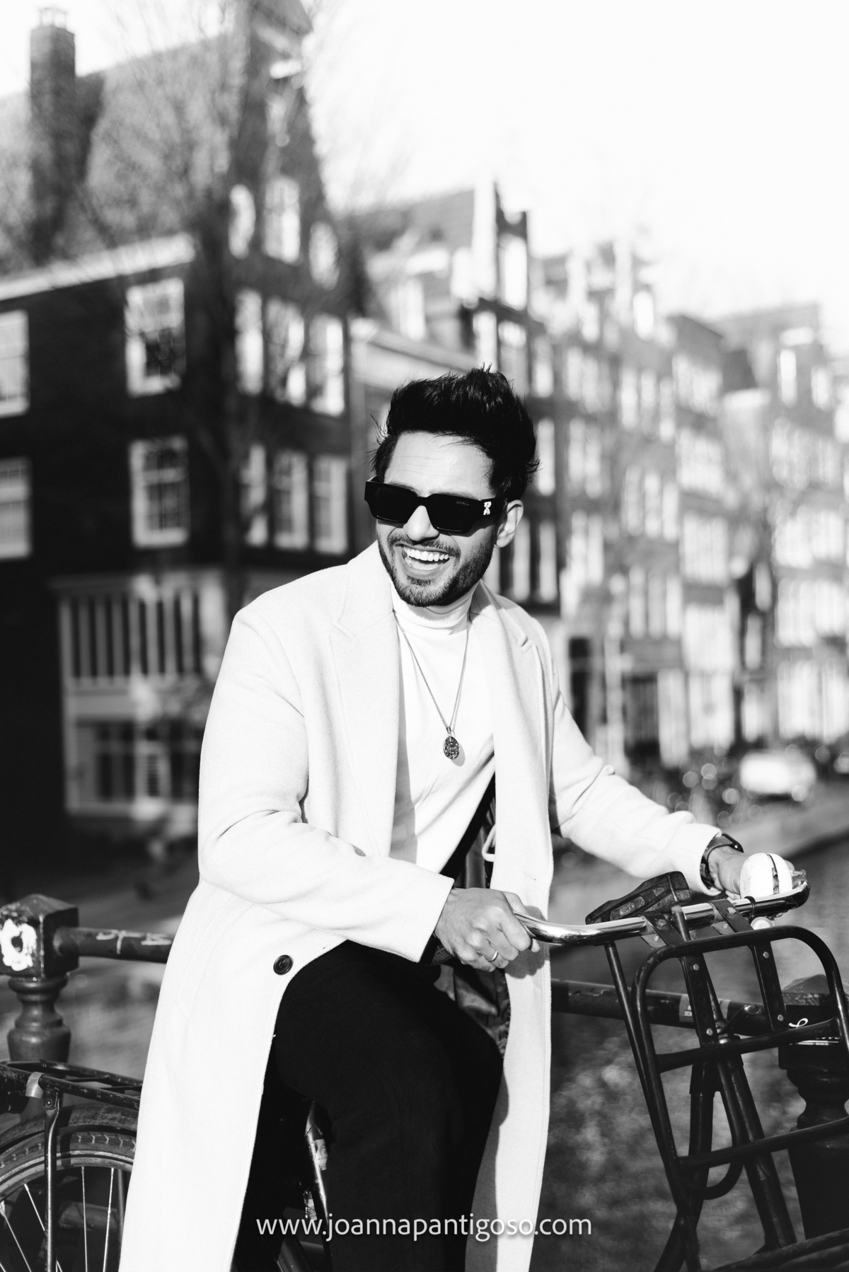 rehaan roy, amsterdam, amsterdam vacation photography, vacation photographer in Amsterdam, amsterdam canals, holiday photographer in Amsterdam, solo traveller, solo traveler