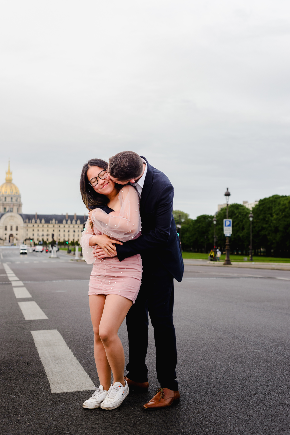 Amsterdam photographer, vacation photographer in Amsterdam, holidays in Paris, photographer photographed, couple in Paris, Emily in Paris