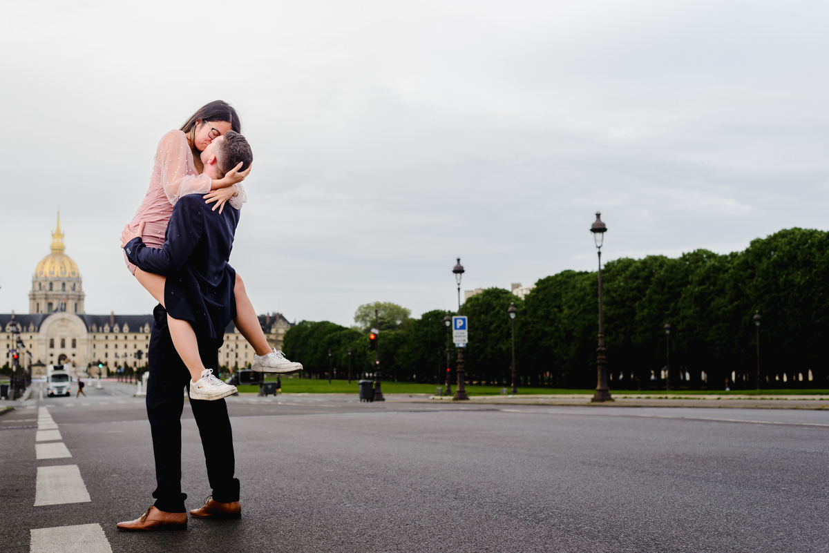 Amsterdam photographer, vacation photographer in Amsterdam, holidays in Paris, photographer photographed, couple in Paris, Emily in Paris