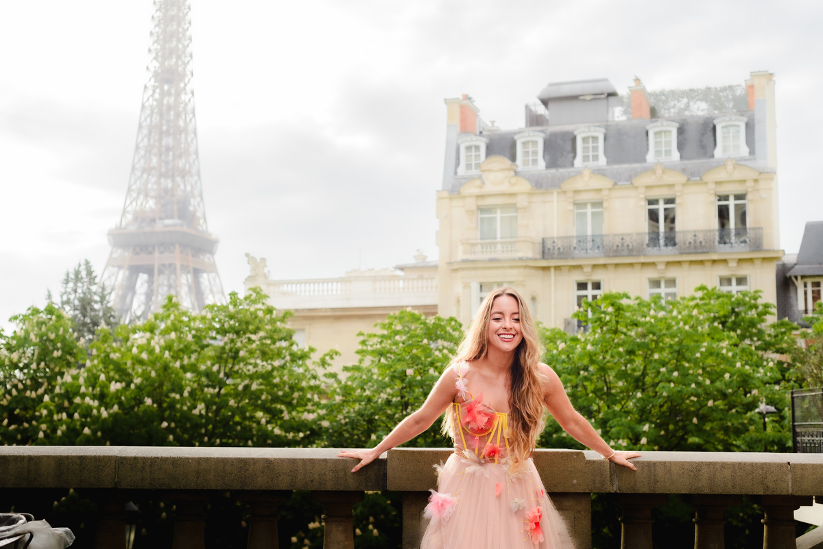 vacation photographer in Amsterdam, holidays in Paris, carolina perez designer dress