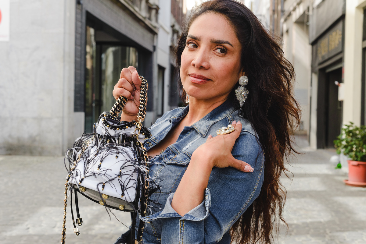 business documentary, photo for business, branding photo session, handbag brand photos, brussels, photographer in Amsterdam