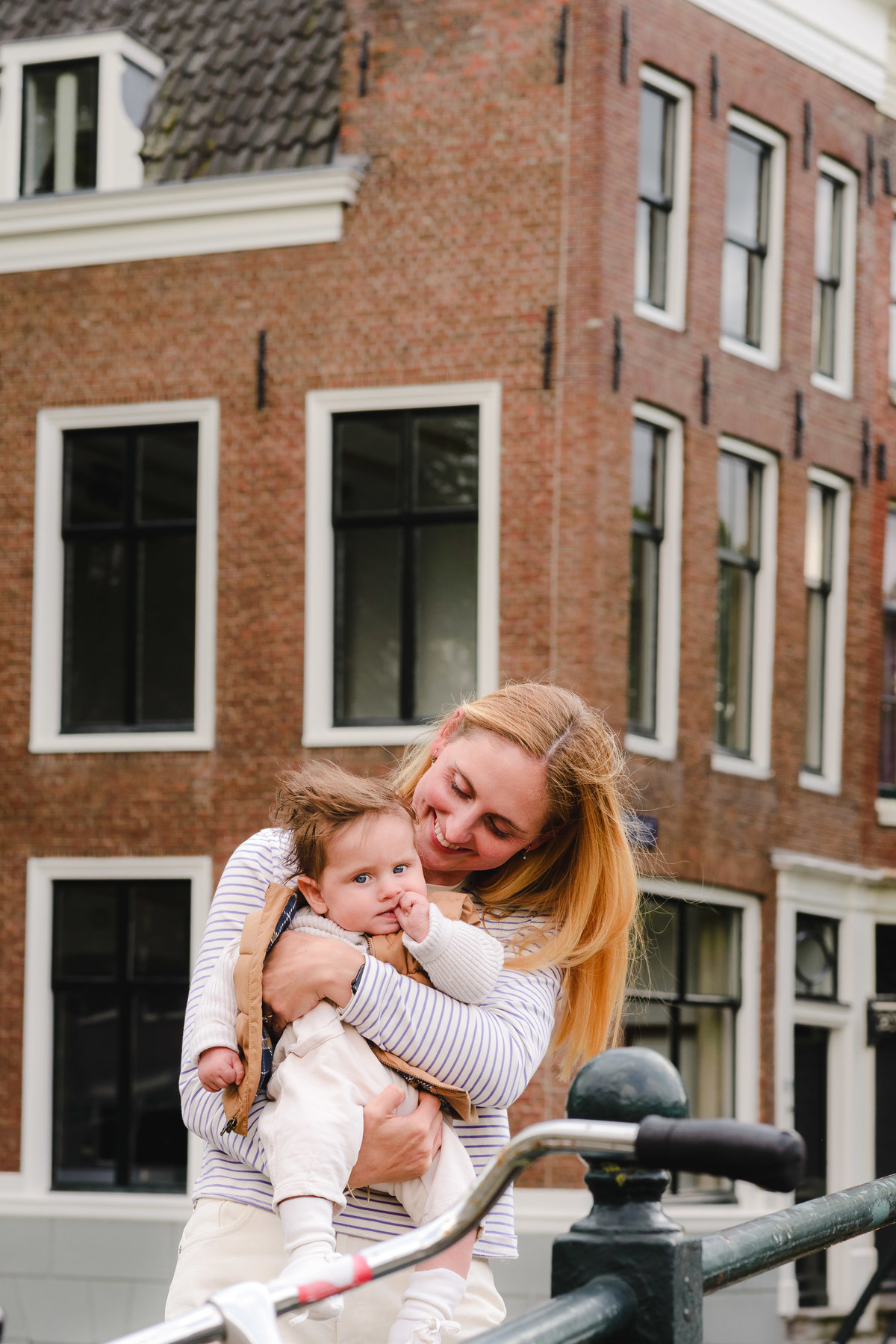 Family photo session in Amsterdam, gezinsfotograaf, vacation photographer in Amsterdam