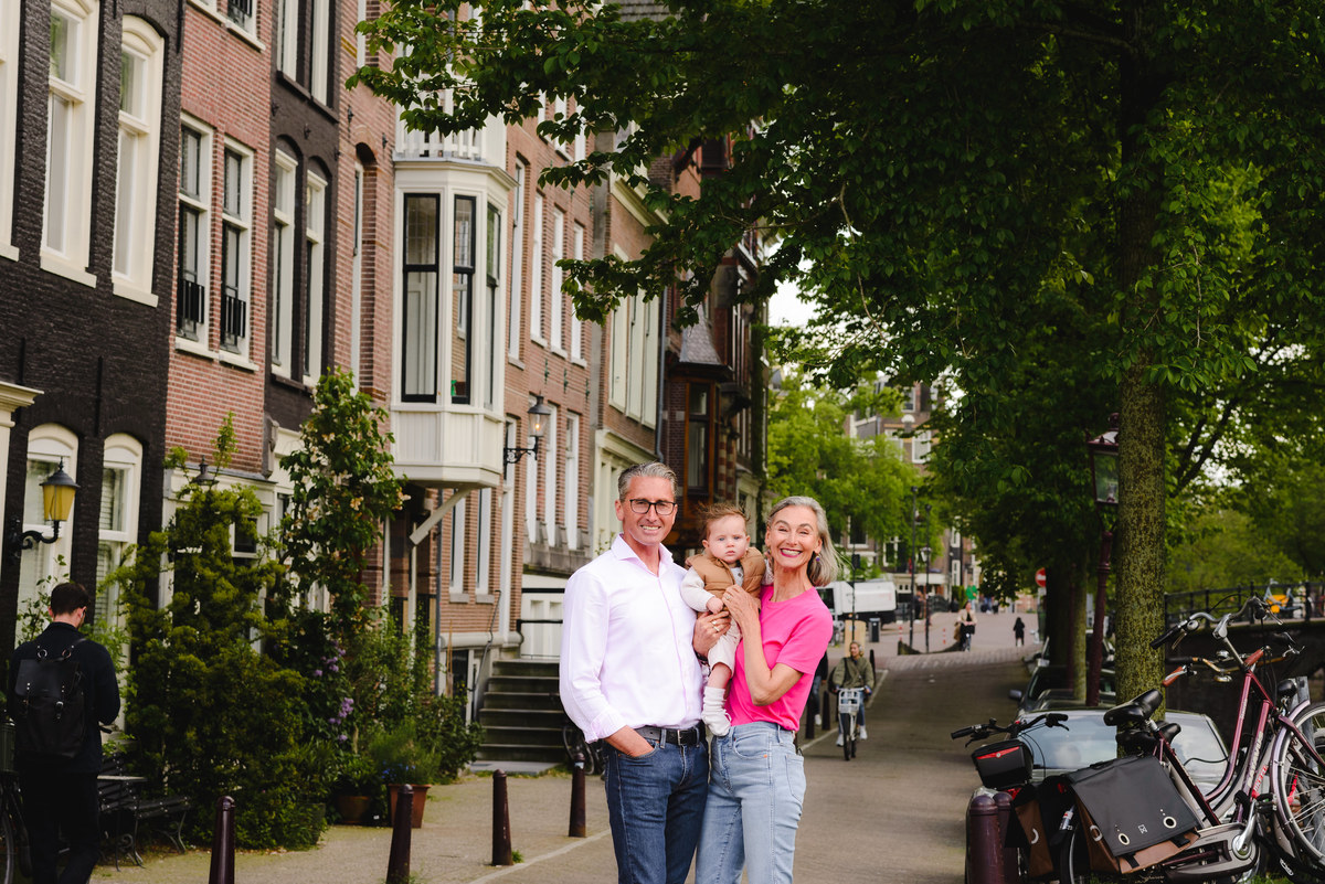 Family photo session in Amsterdam, gezinsfotograaf, vacation photographer in Amsterdam