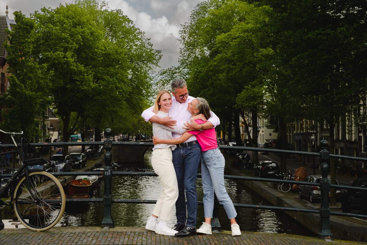 Family photo session in Amsterdam, gezinsfotograaf, vacation photographer in Amsterdam