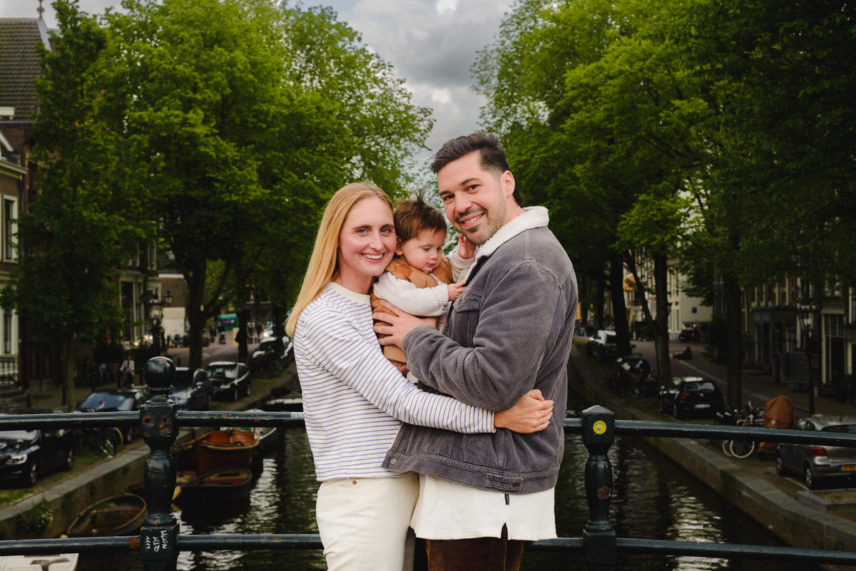 Family photo session in Amsterdam, gezinsfotograaf, vacation photographer in Amsterdam