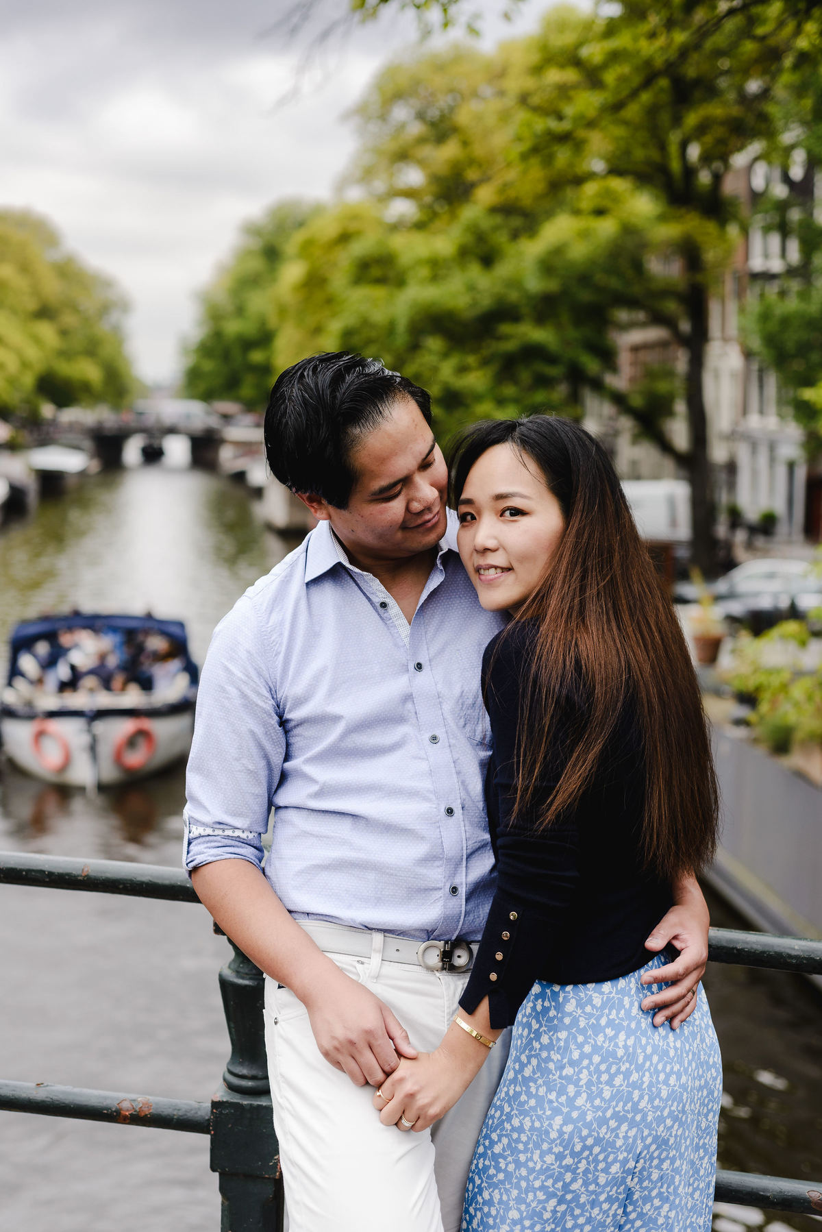 Capture Your Romantic Getaway in Amsterdam: Vacation Photographer for Couples. Explore Amsterdam's Canals and Bridges, Admire Iconic Houses and Bicycles in Pictures