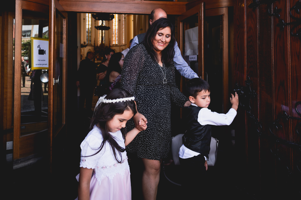 wedding day in schagen, religious ceremony in a church, spanish speaking priest in the netherlands, catholic ceremony, wedding photographer trouwfotograaf