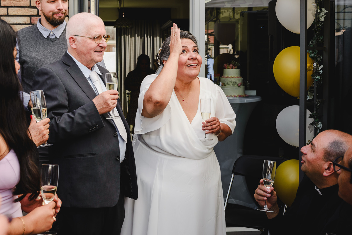 wedding day in schagen, religious ceremony in a church, spanish speaking priest in the netherlands, catholic ceremony, wedding photographer trouwfotograaf