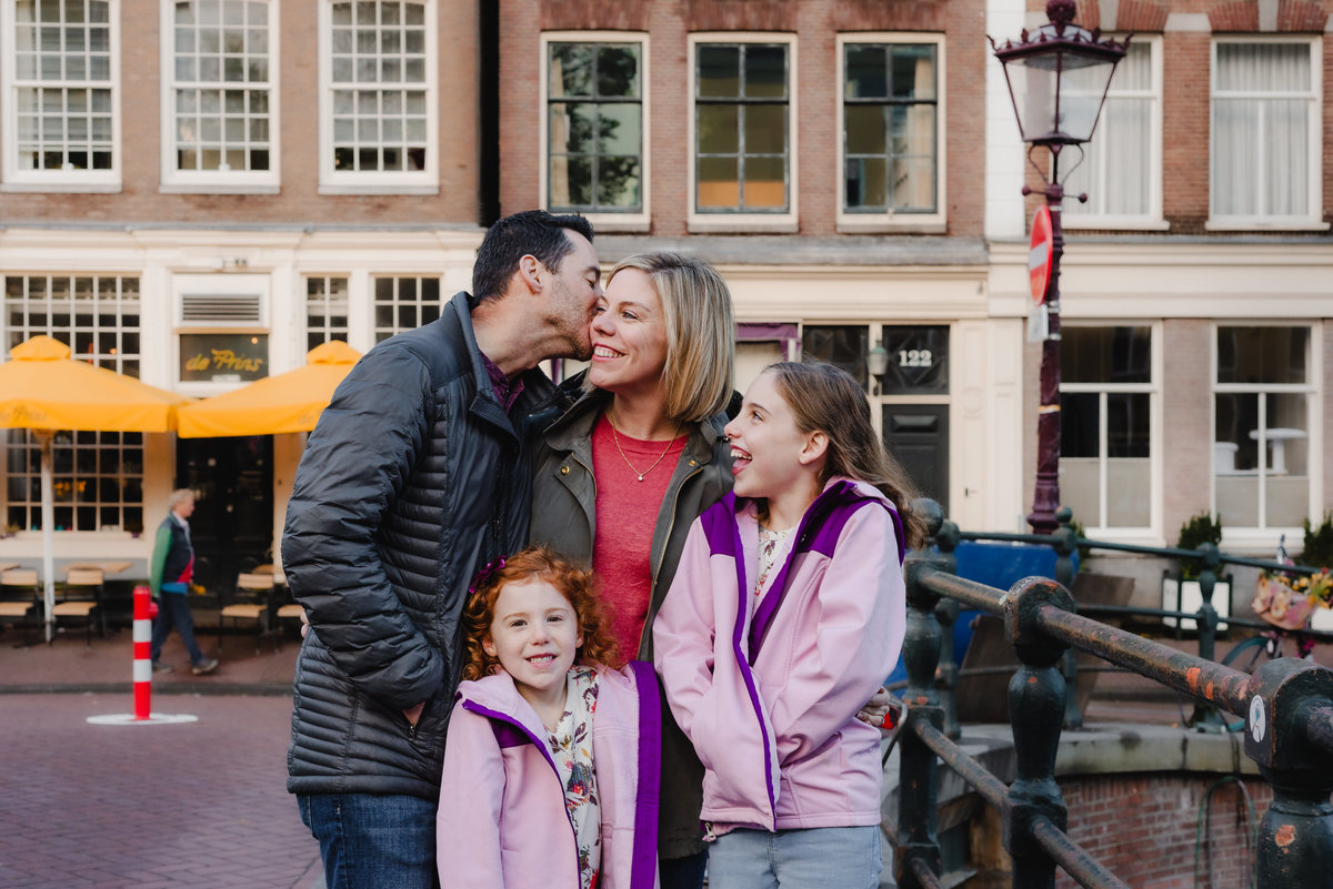 family trip in Amsterdam, what to do with kids in Amsterdam, what to do with small kids in Amsterdam, family pictures in Amsterdam, how to find a good photographer in Amsterdam for my family photos