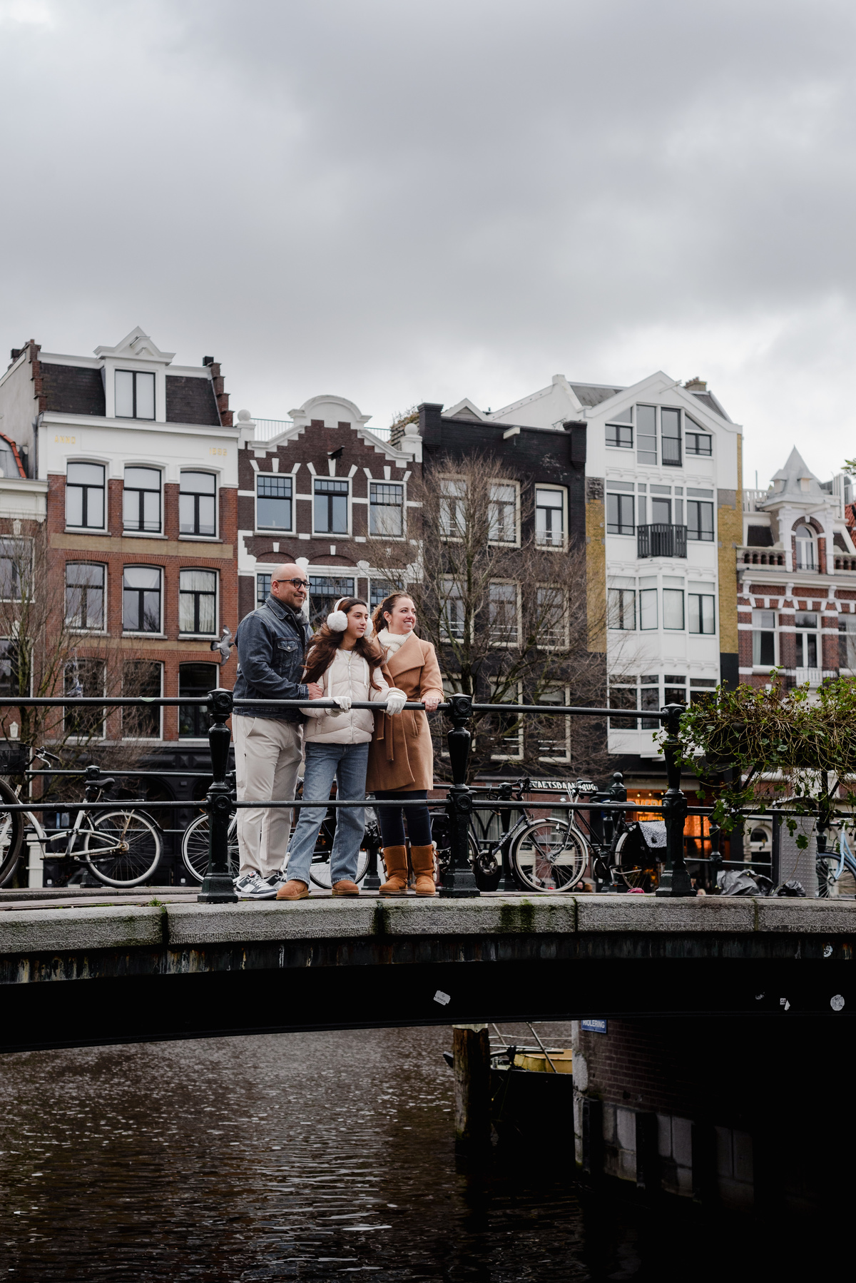 Amsterdam family photography session
Winter family portraits Amsterdam
Family photo shoot Amsterdam winter
Capturing winter memories Amsterdam
Family portrait photographer Amsterdam
Winter family photo ideas
Family photography tips for winter