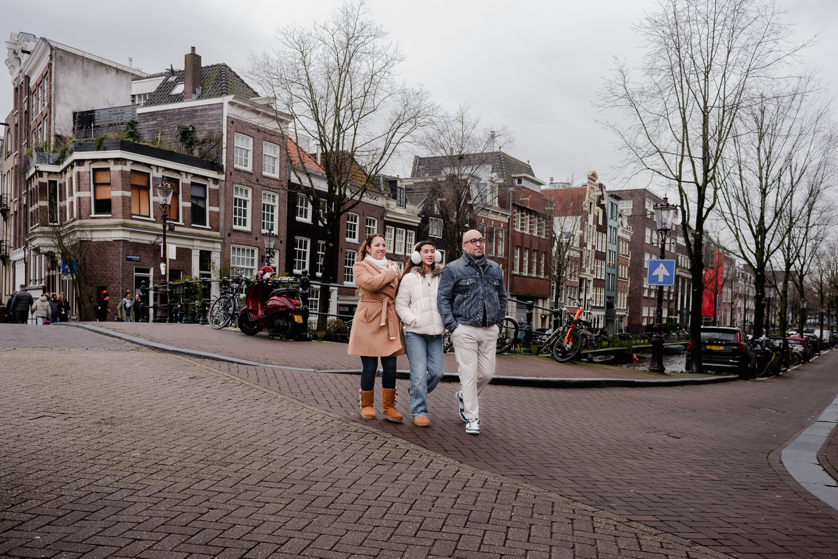 Amsterdam family photography session
Winter family portraits Amsterdam
Family photo shoot Amsterdam winter
Capturing winter memories Amsterdam
Family portrait photographer Amsterdam
Winter family photo ideas
Family photography tips for winter