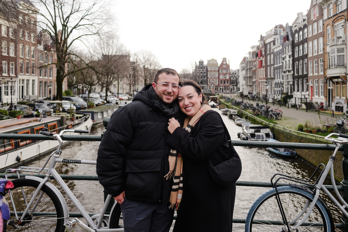 Amsterdam engagement photography
Proposal photo shoot Amsterdam
Romantic proposal spots Amsterdam
Engagement photographer Netherlands
Planning an engagement in Amsterdam
Best proposal locations in Amsterdam
Amsterdam canal proposal ideas
Engagement photo 