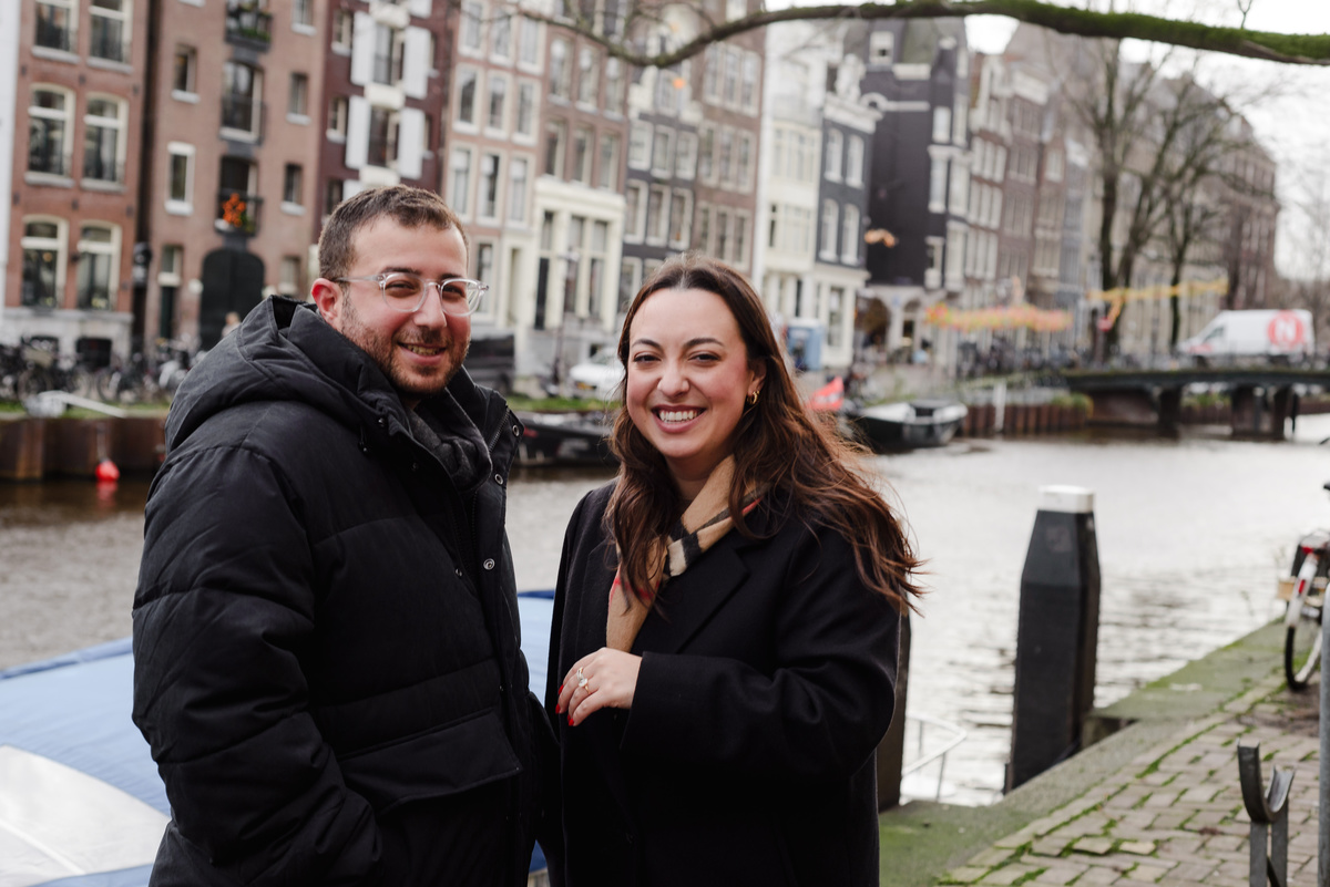 Amsterdam engagement photography
Proposal photo shoot Amsterdam
Romantic proposal spots Amsterdam
Engagement photographer Netherlands
Planning an engagement in Amsterdam
Best proposal locations in Amsterdam
Amsterdam canal proposal ideas
Engagement photo 