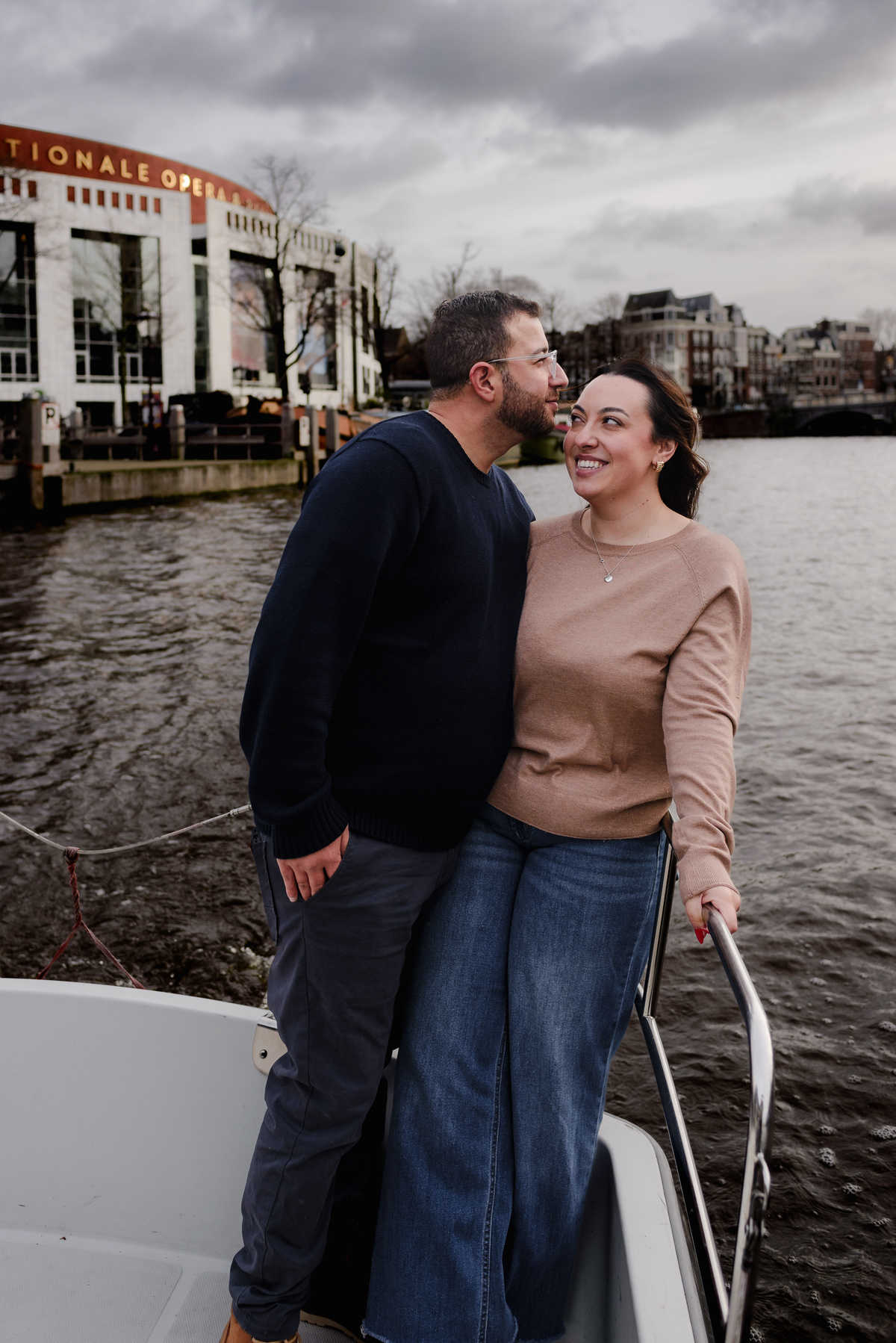 Amsterdam engagement photography
Proposal photo shoot Amsterdam
Romantic proposal spots Amsterdam
Engagement photographer Netherlands
Planning an engagement in Amsterdam
Best proposal locations in Amsterdam
Amsterdam canal proposal ideas
Engagement photo 