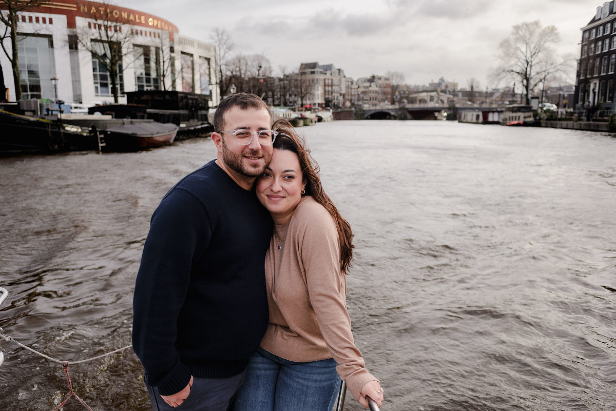 Amsterdam engagement photography
Proposal photo shoot Amsterdam
Romantic proposal spots Amsterdam
Engagement photographer Netherlands
Planning an engagement in Amsterdam
Best proposal locations in Amsterdam
Amsterdam canal proposal ideas
Engagement photo 