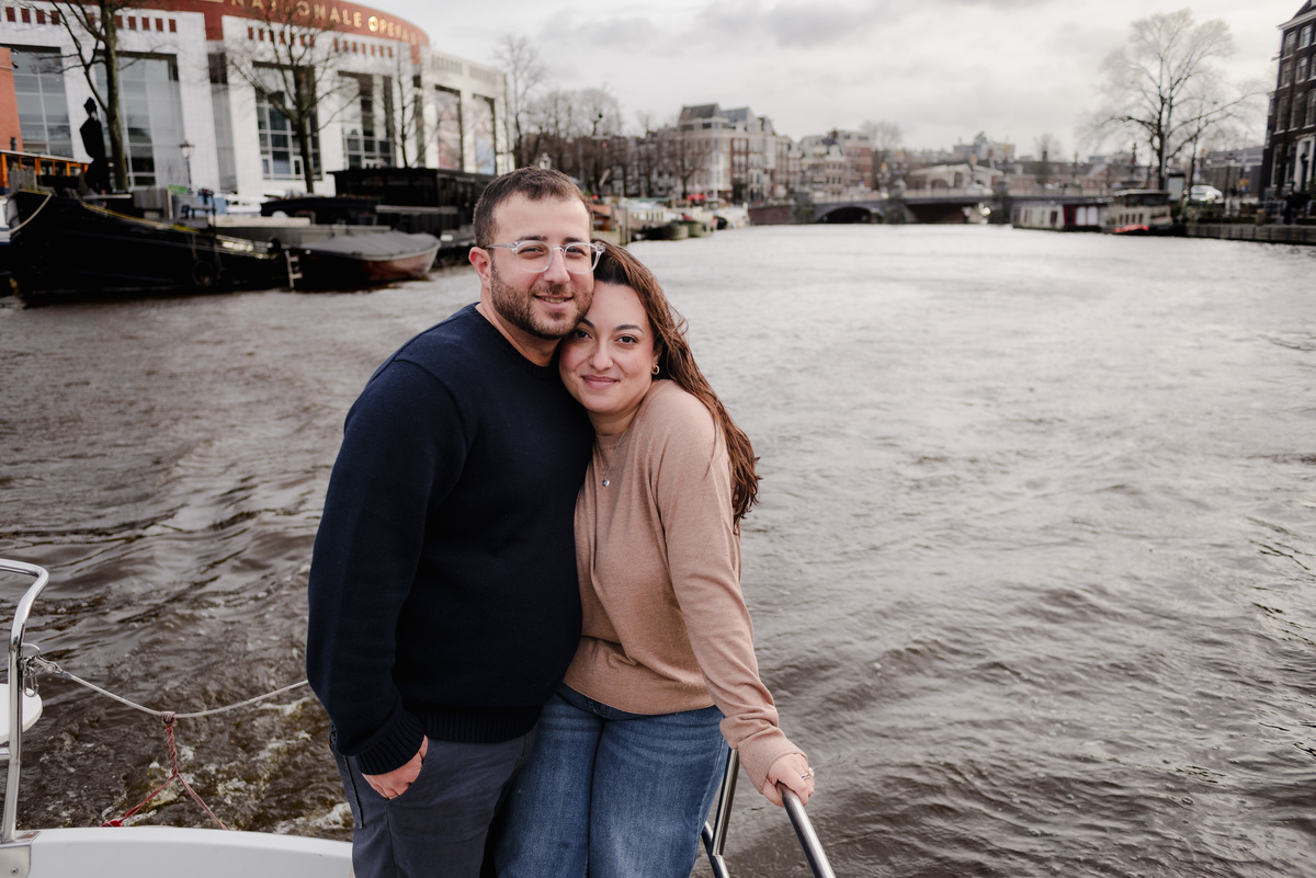 Amsterdam engagement photography
Proposal photo shoot Amsterdam
Romantic proposal spots Amsterdam
Engagement photographer Netherlands
Planning an engagement in Amsterdam
Best proposal locations in Amsterdam
Amsterdam canal proposal ideas
Engagement photo 