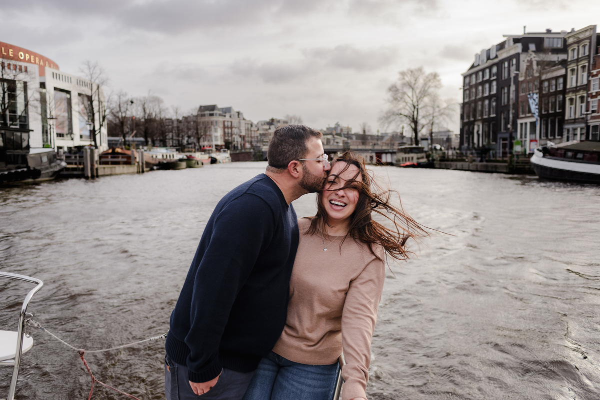 Amsterdam engagement photography
Proposal photo shoot Amsterdam
Romantic proposal spots Amsterdam
Engagement photographer Netherlands
Planning an engagement in Amsterdam
Best proposal locations in Amsterdam
Amsterdam canal proposal ideas
Engagement photo 
