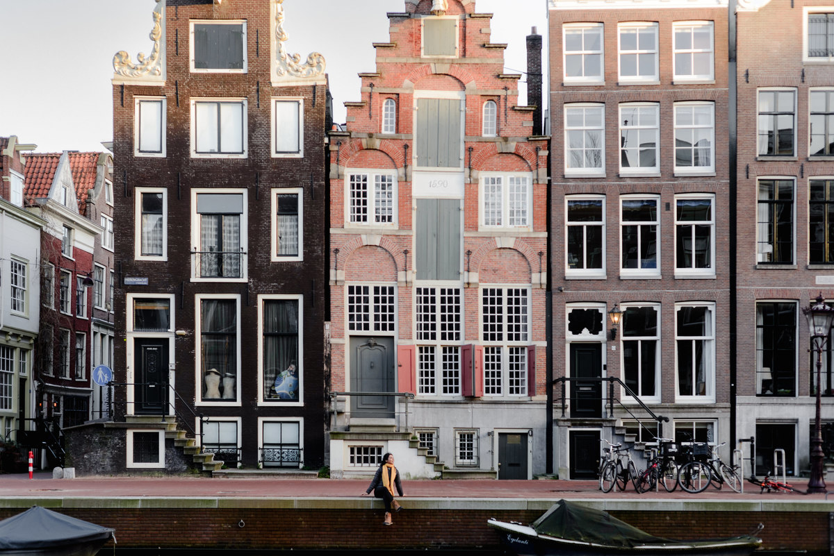 Explore Amsterdam's charming streets, scenic canals, and top museums. Join our lifestyle routes to combine history, 