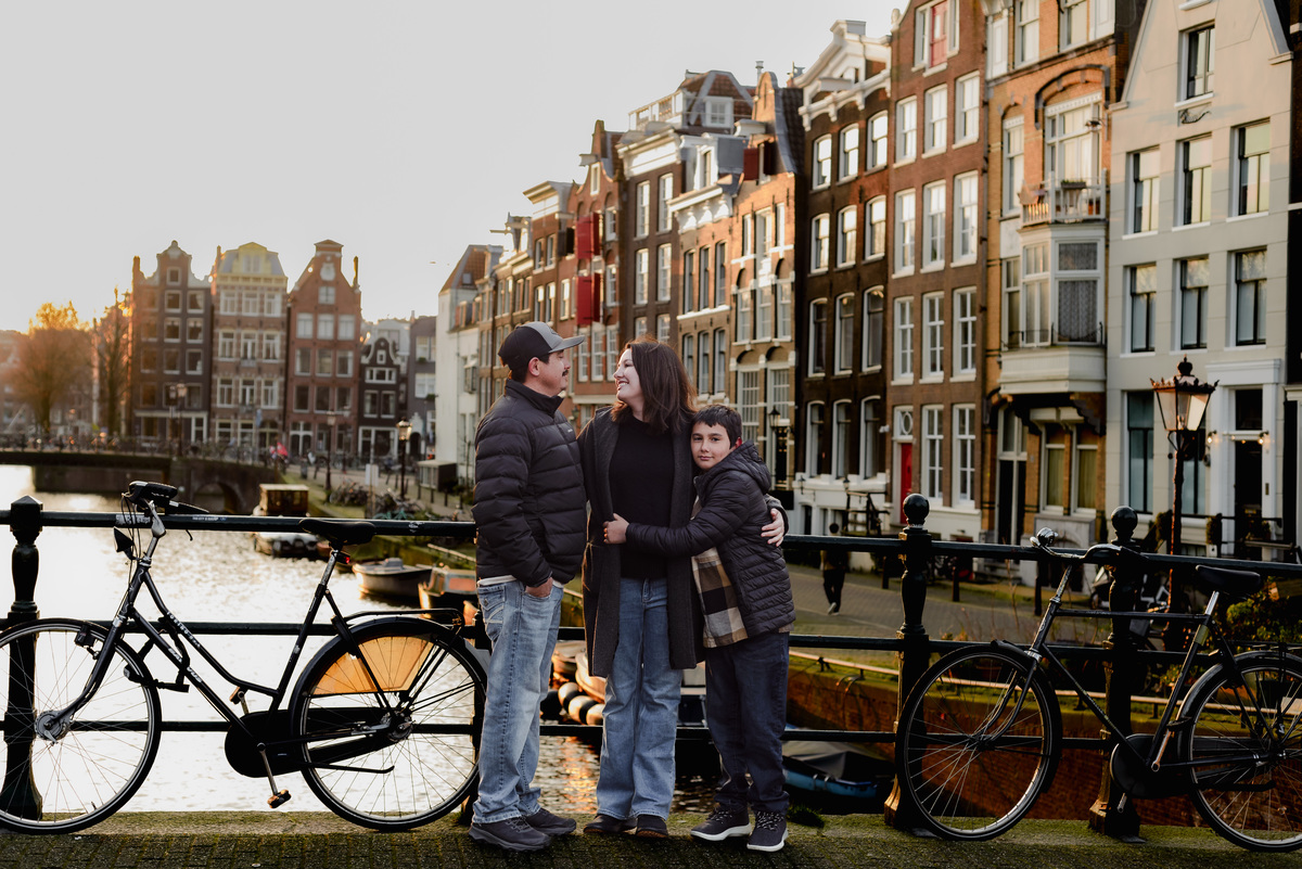 Vacation photography captures your travel memories in stunning, professional photos. Imagine exploring Amsterdam's iconic spots while a skilled photographer snaps magical pictures. This service includes guided tours, local tips, and tailored photography