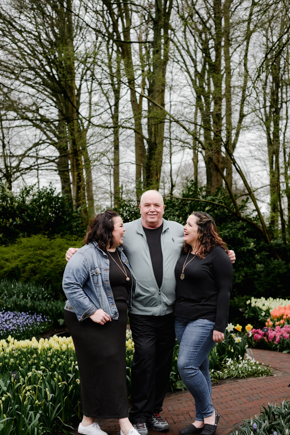 Keukenhof Gardens
April tulips
Rainy day photography
Keukenhof visit tips
Family photo session
Dutch tulip fields
Keukenhof early entry
Buienradar weather app
Amsterdam to Lisse trip
Keukenhof flowers in rain