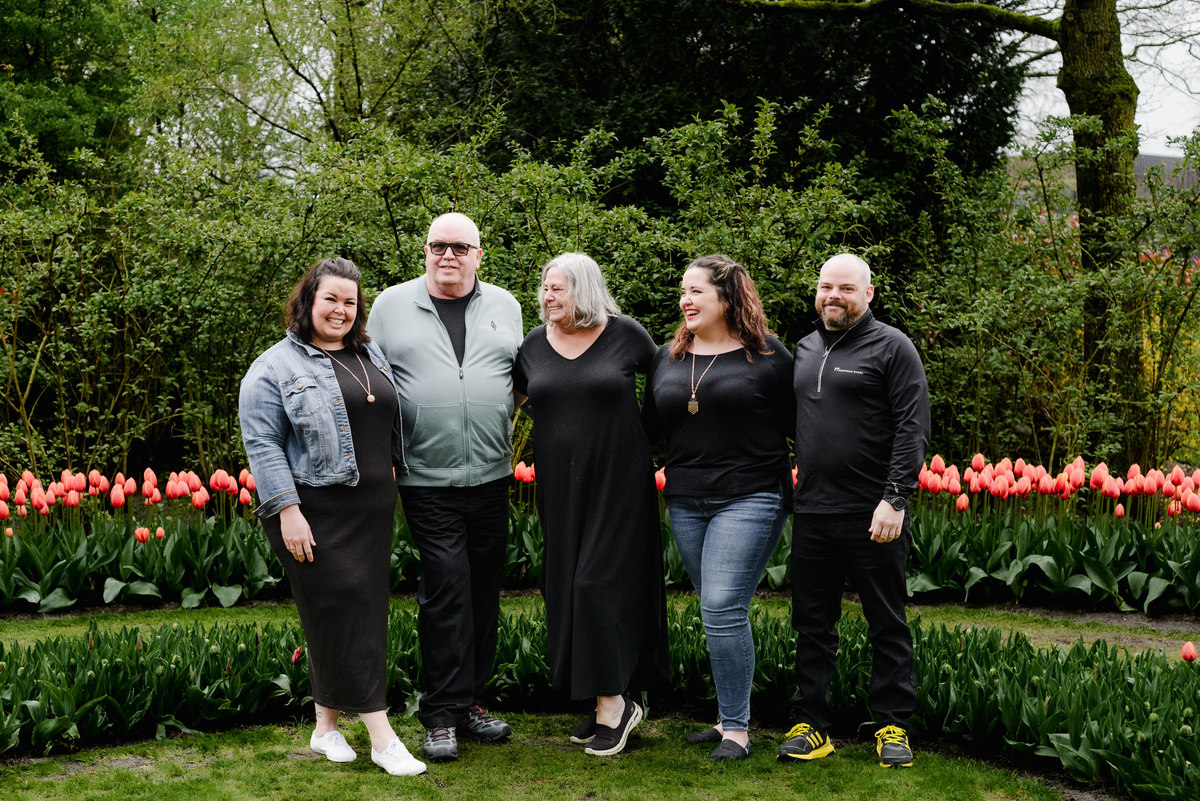 Keukenhof Gardens
April tulips
Rainy day photography
Keukenhof visit tips
Family photo session
Dutch tulip fields
Keukenhof early entry
Buienradar weather app
Amsterdam to Lisse trip
Keukenhof flowers in rain