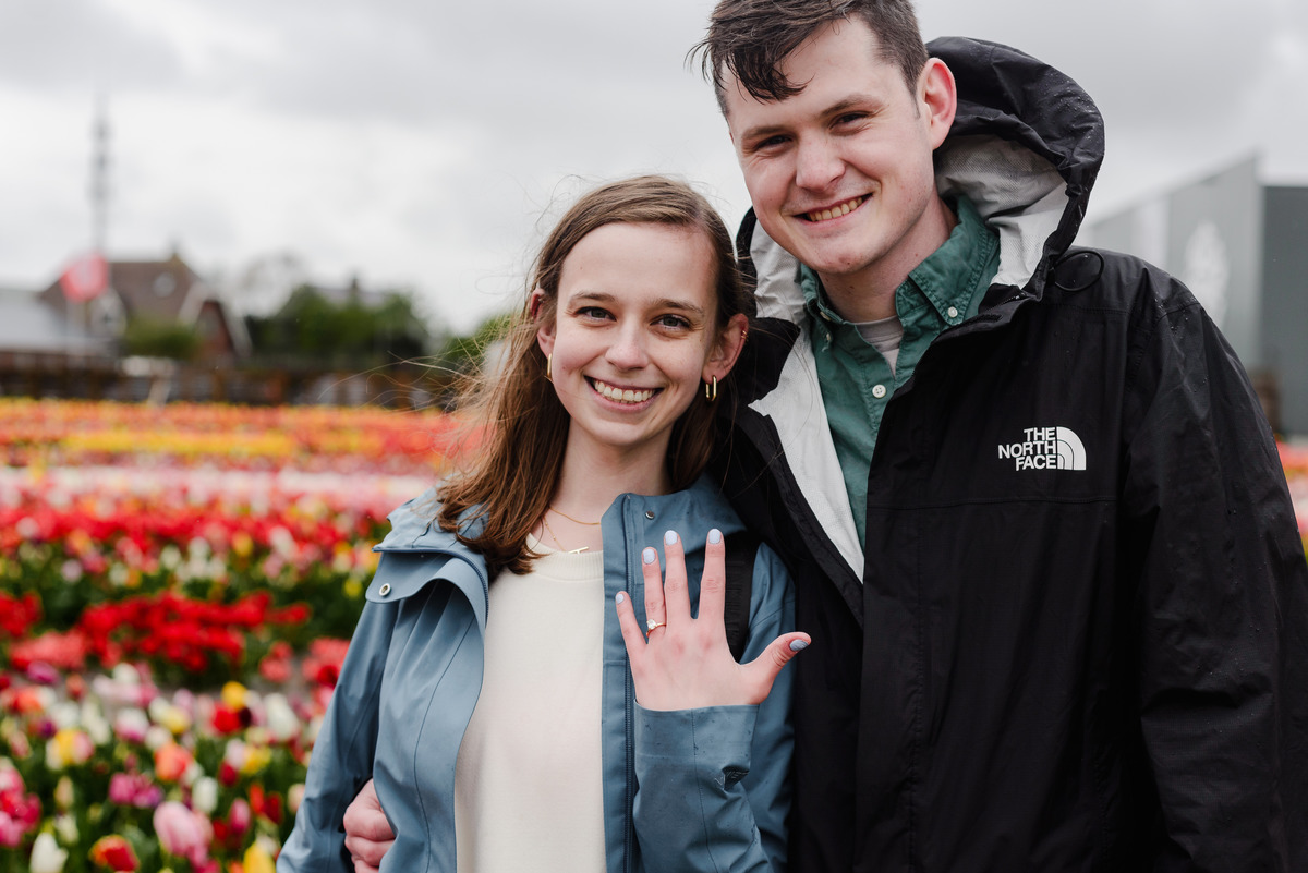 A Rainy Day Proposal at Tulip Experience Amsterdam: Capturing Love in Every Weather