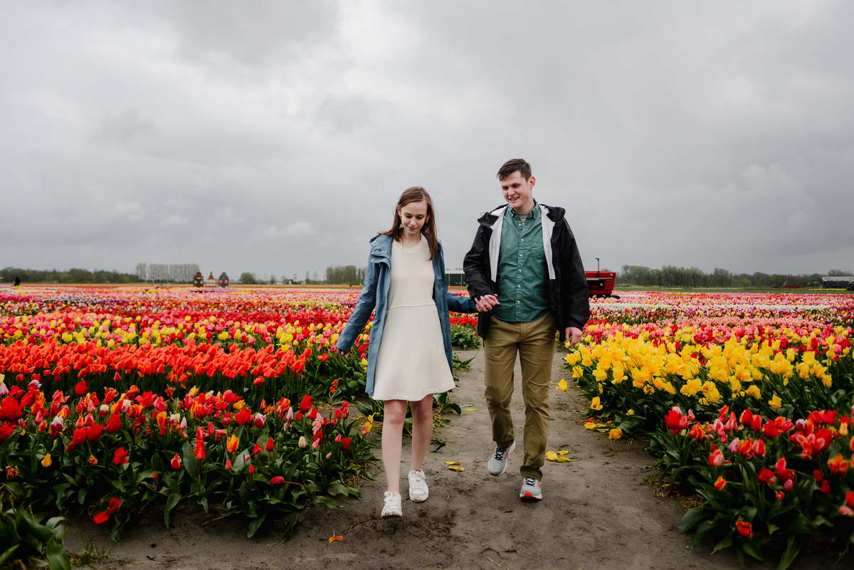 A Rainy Day Proposal at Tulip Experience Amsterdam: Capturing Love in Every Weather