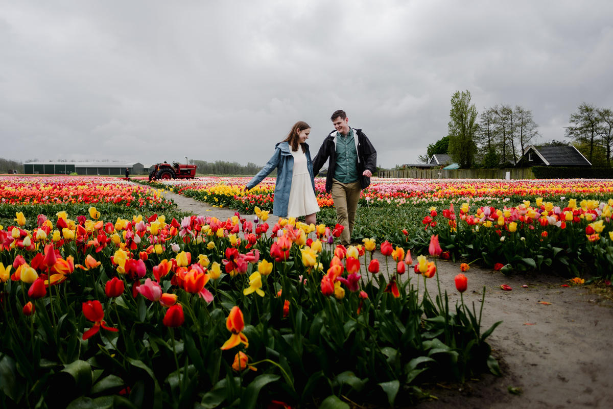 A Rainy Day Proposal at Tulip Experience Amsterdam: Capturing Love in Every Weather