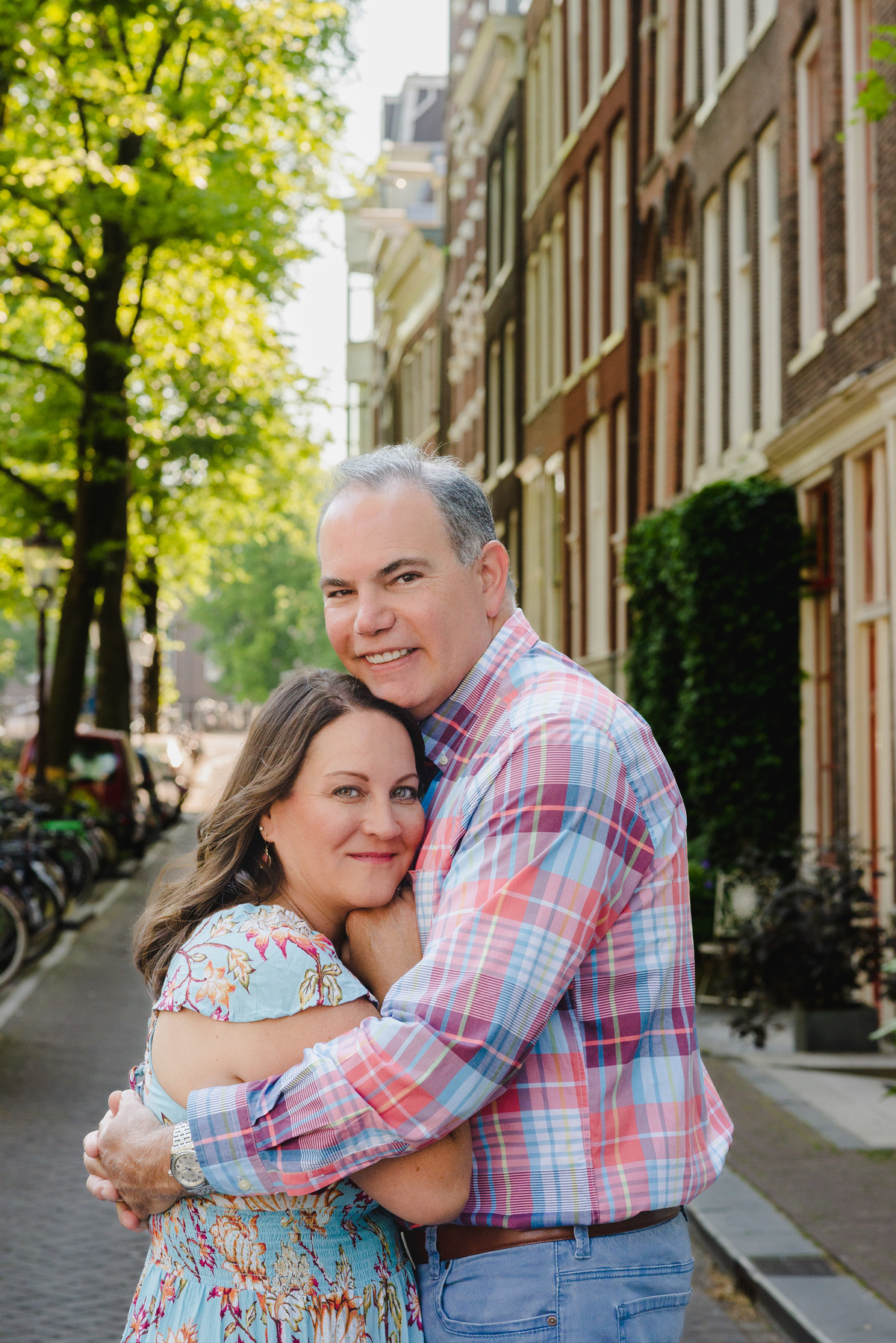 Couple celebrating wedding anniversary in Amsterdam canal district
