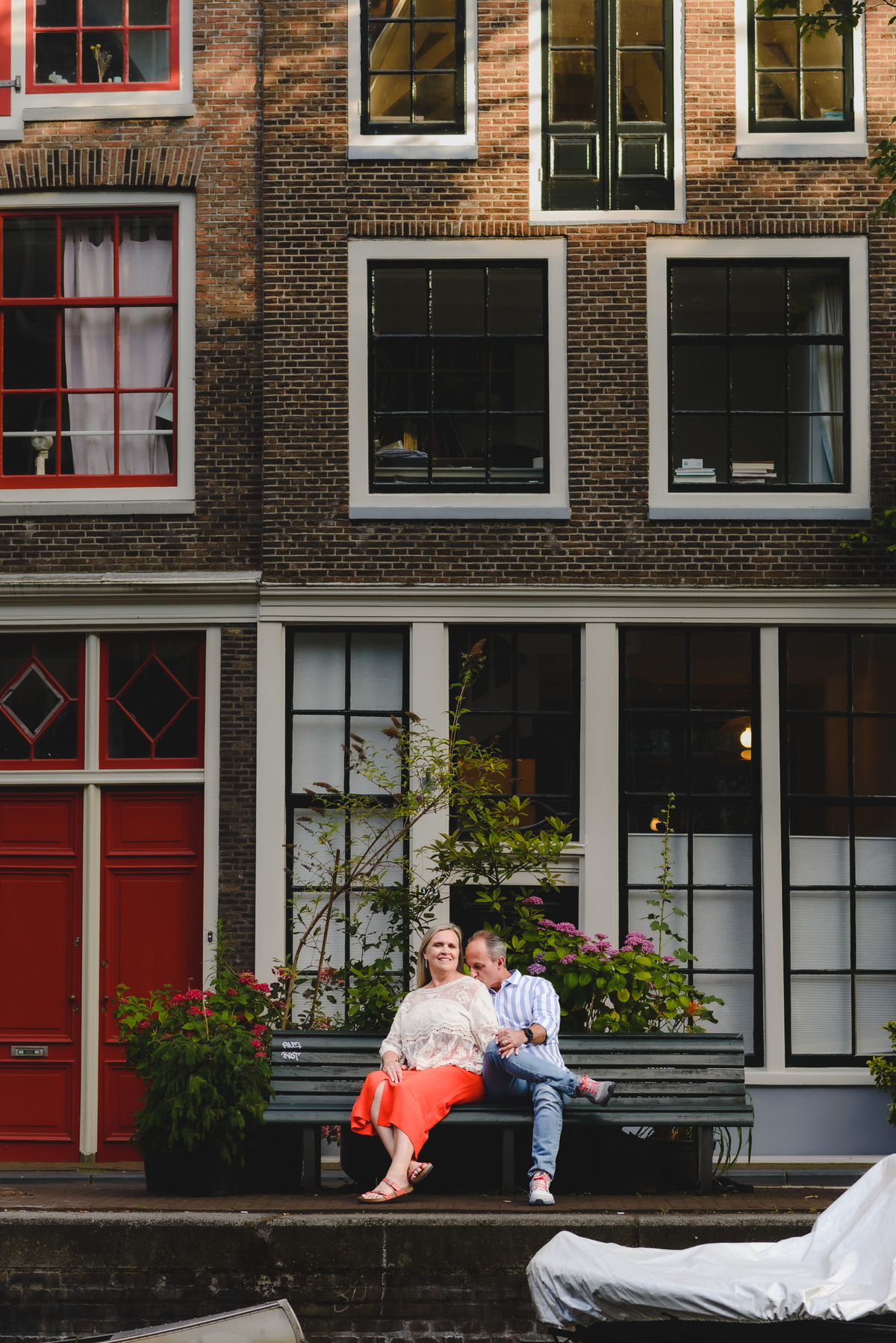 Amsterdam architecture backdrop for couples photos