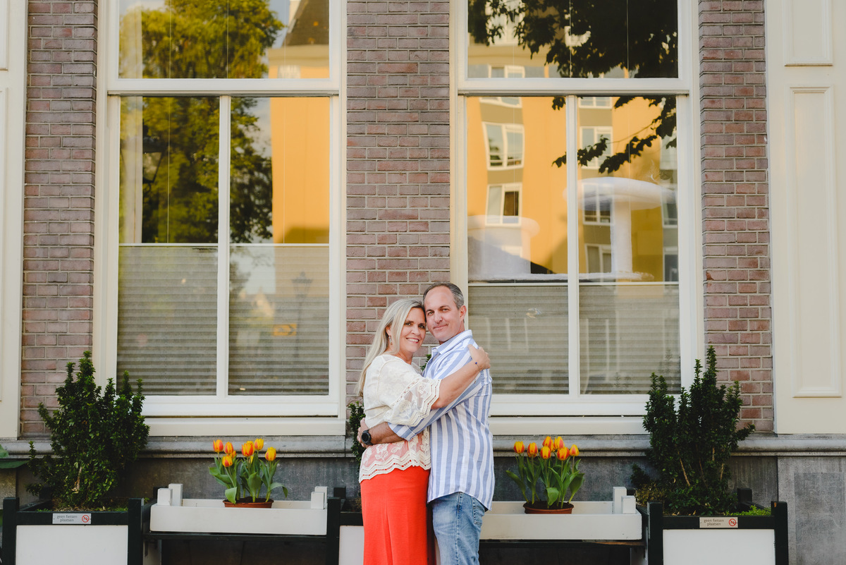 Amsterdam architecture backdrop for couples photos