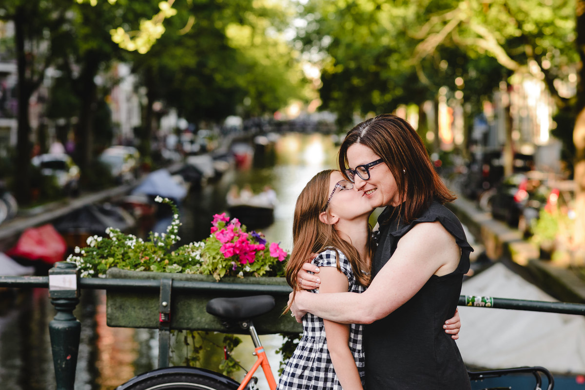 Mother and daughter portrait during family photo session in Amsterdam