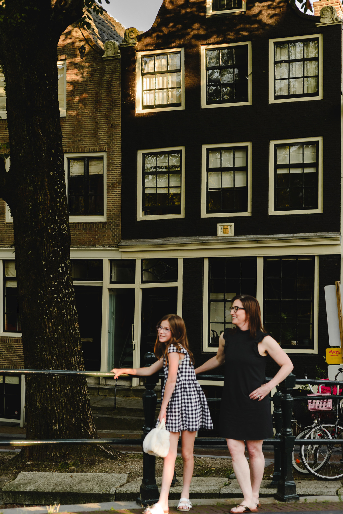 Mother and daughter portrait during family photo session in Amsterdam