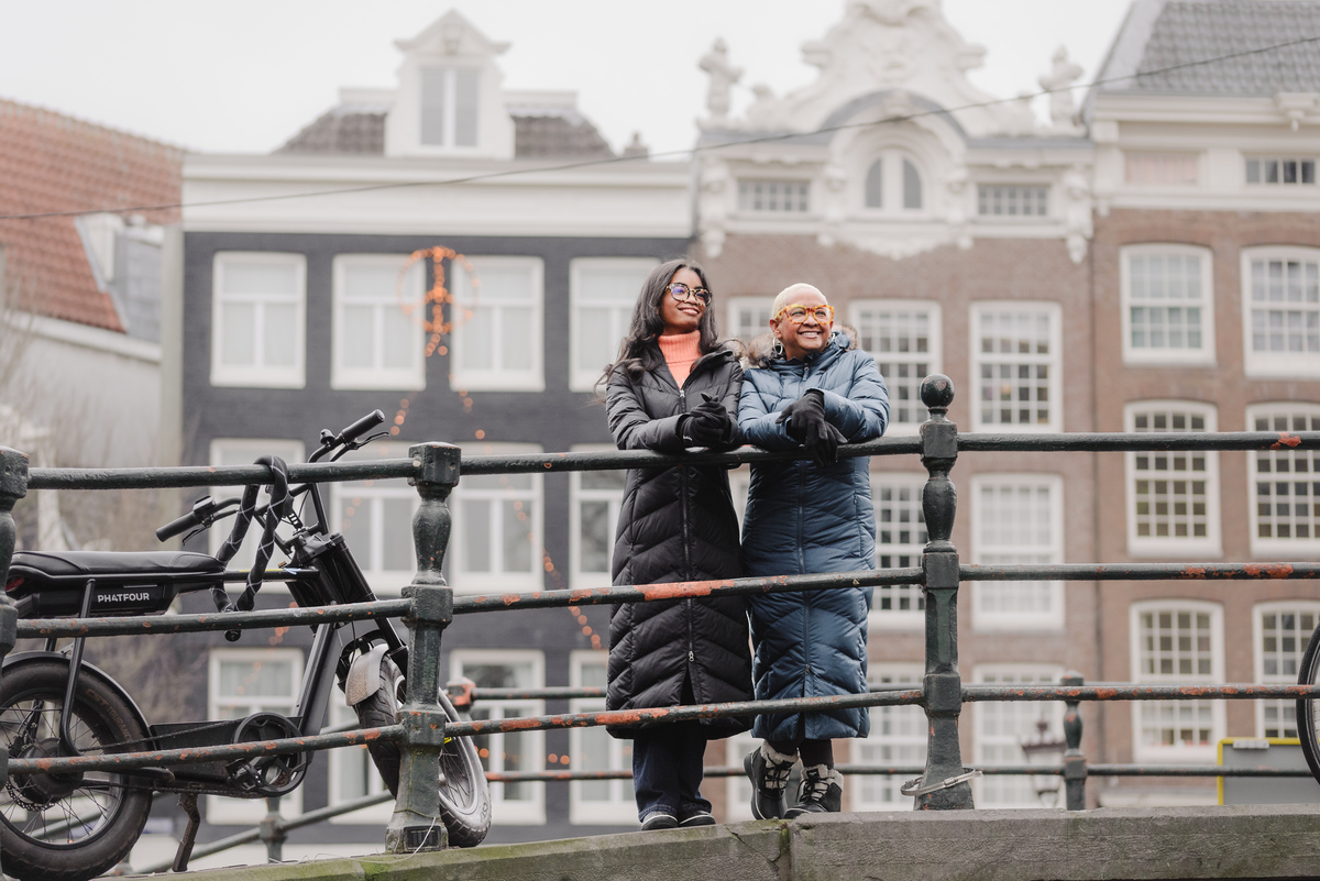 family photography Amsterdam canals