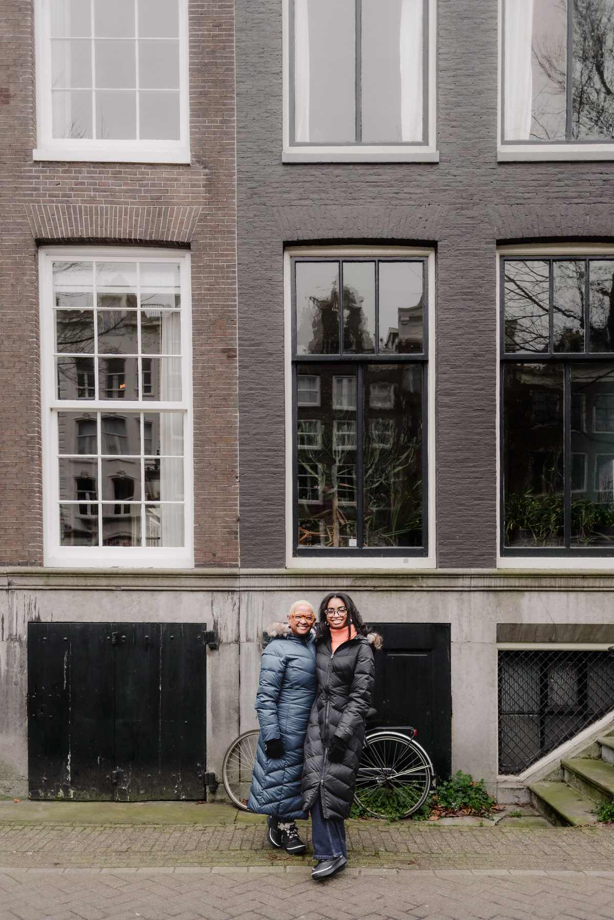 mother and daughter portrait Amsterdam