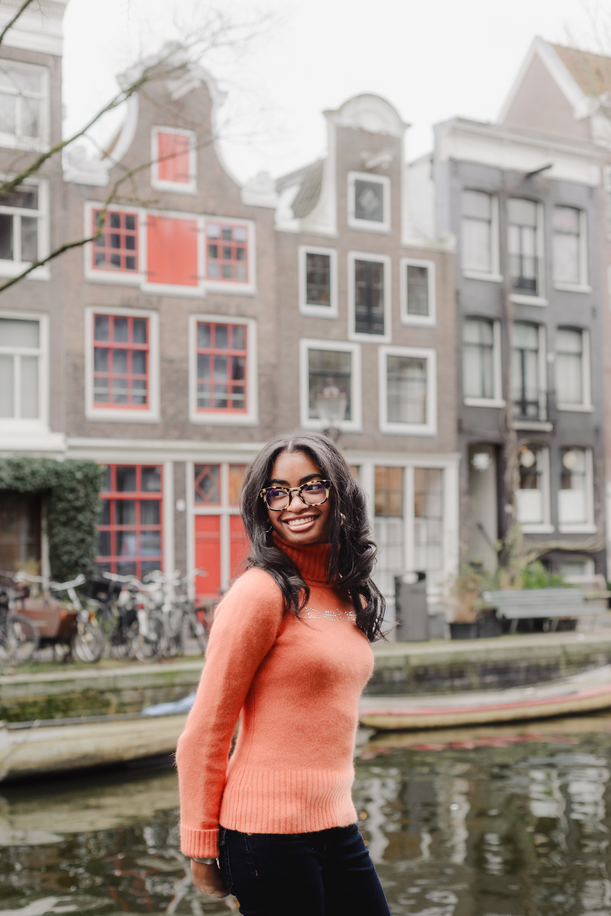 Teenage girl portrait during a winter photo session in Amsterdam