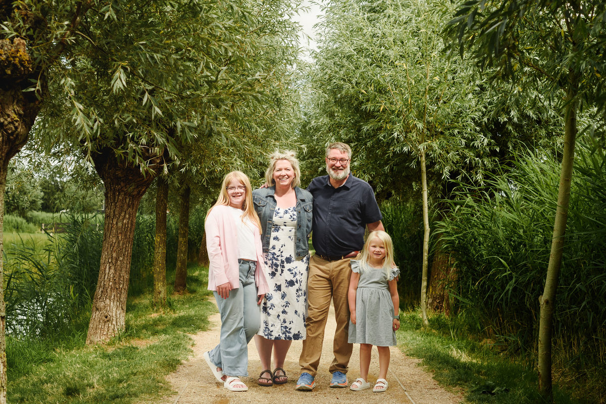 Family photo session with soft light in Zaanse Schans village
