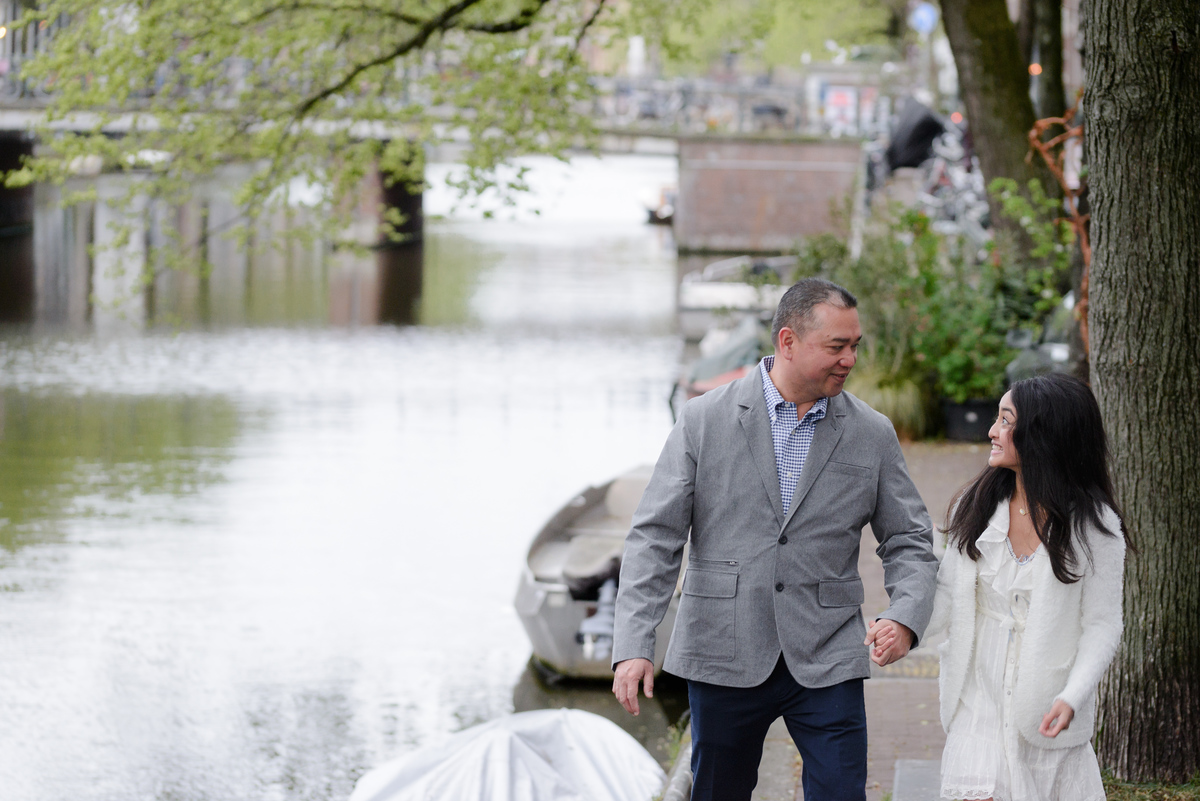 Father and daughter sharing a moment during a family photography session in Amsterdam
