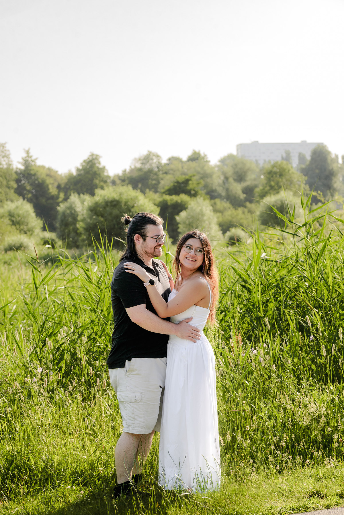 Natural engagement photos captured in Westerpark, Amsterdam.