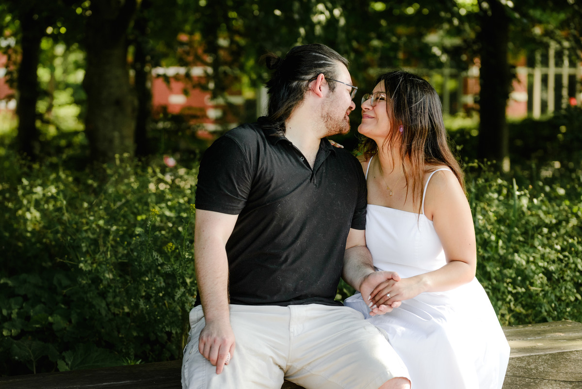 Engagement photography featuring Amsterdam's natural landscapes.