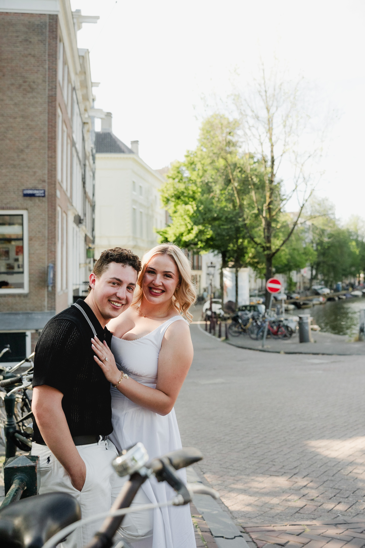 Romantic Amsterdam engagement portraits beside the canals