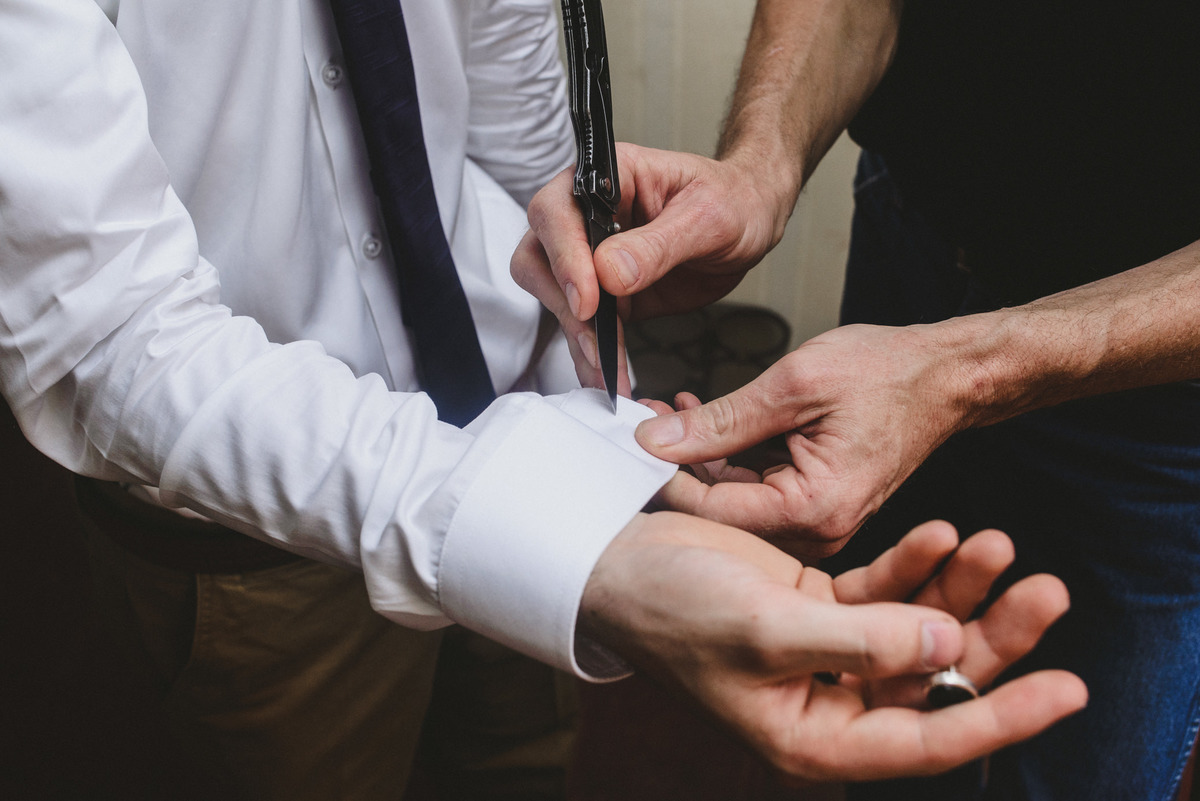 Elizabeth y Mason y la historia de su Primer Beso. Villa Rural, Chosica, Perú. Fotógrafo de Bodas Joanna Pantigoso Destination Wedding Photographer