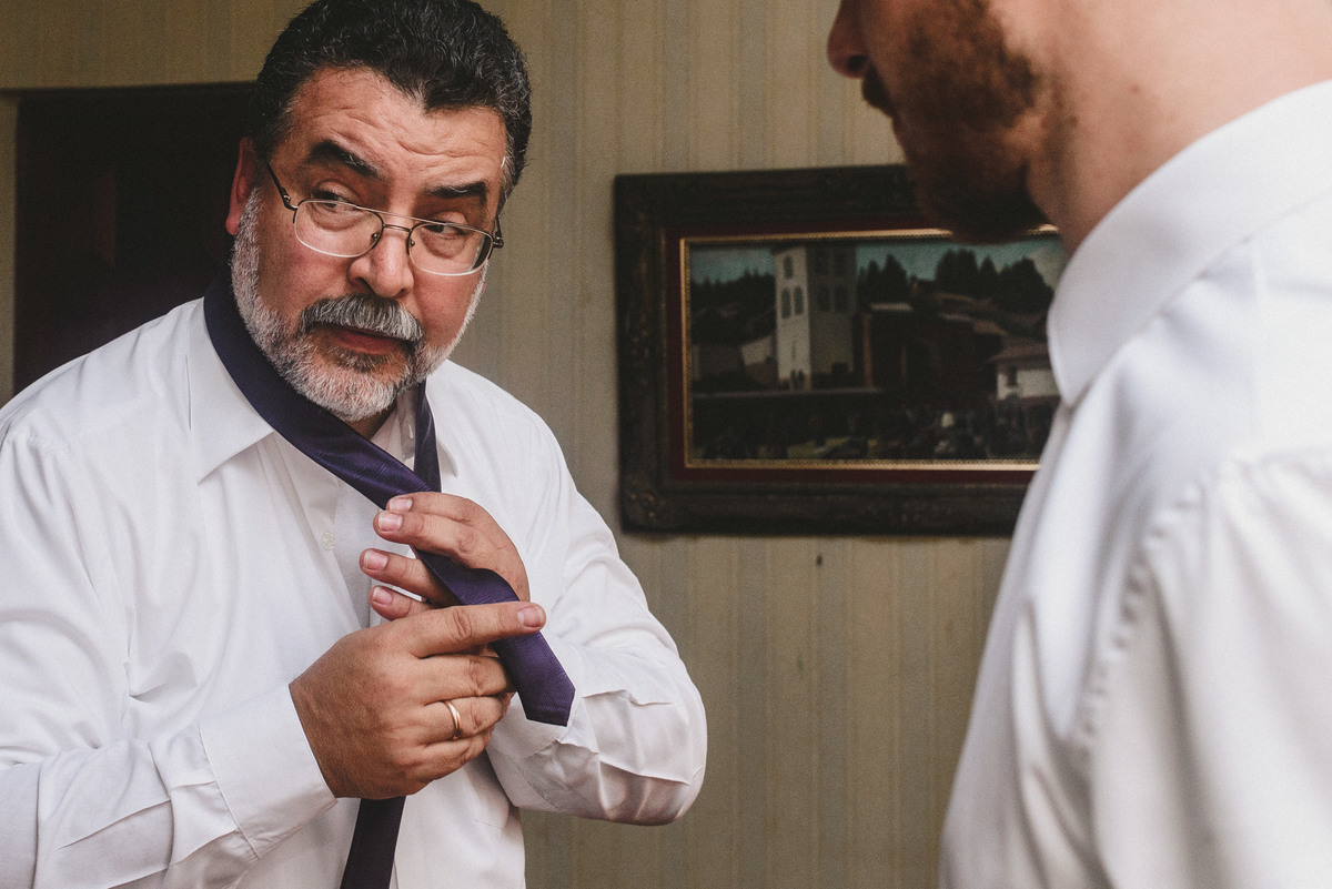 Elizabeth y Mason y la historia de su Primer Beso. Villa Rural, Chosica, Perú. Fotógrafo de Bodas Joanna Pantigoso Destination Wedding Photographer