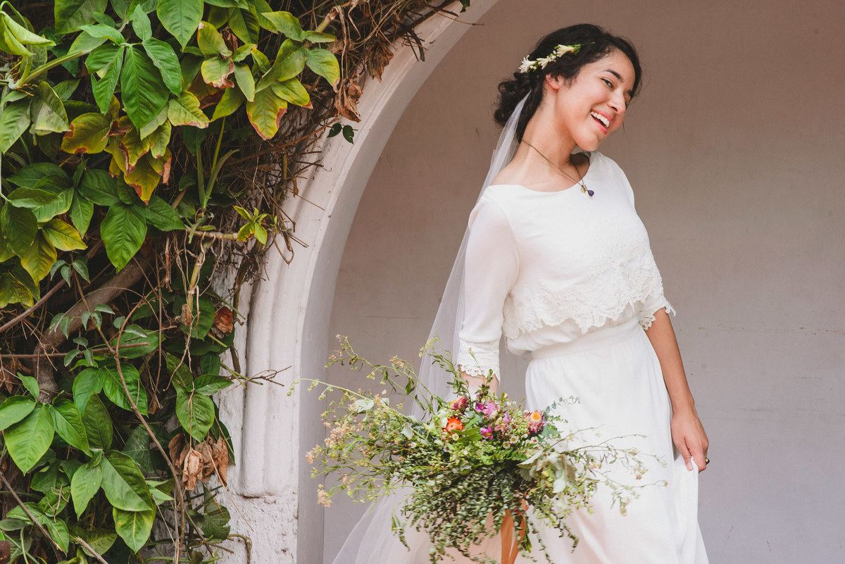 Elizabeth y Mason y la historia de su Primer Beso. Villa Rural, Chosica, Perú. Fotógrafo de Bodas Joanna Pantigoso Destination Wedding Photographer