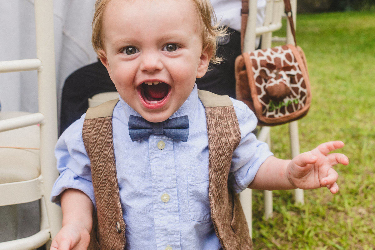 Elizabeth y Mason y la historia de su Primer Beso. Villa Rural, Chosica, Perú. Fotógrafo de Bodas Joanna Pantigoso Destination Wedding Photographer