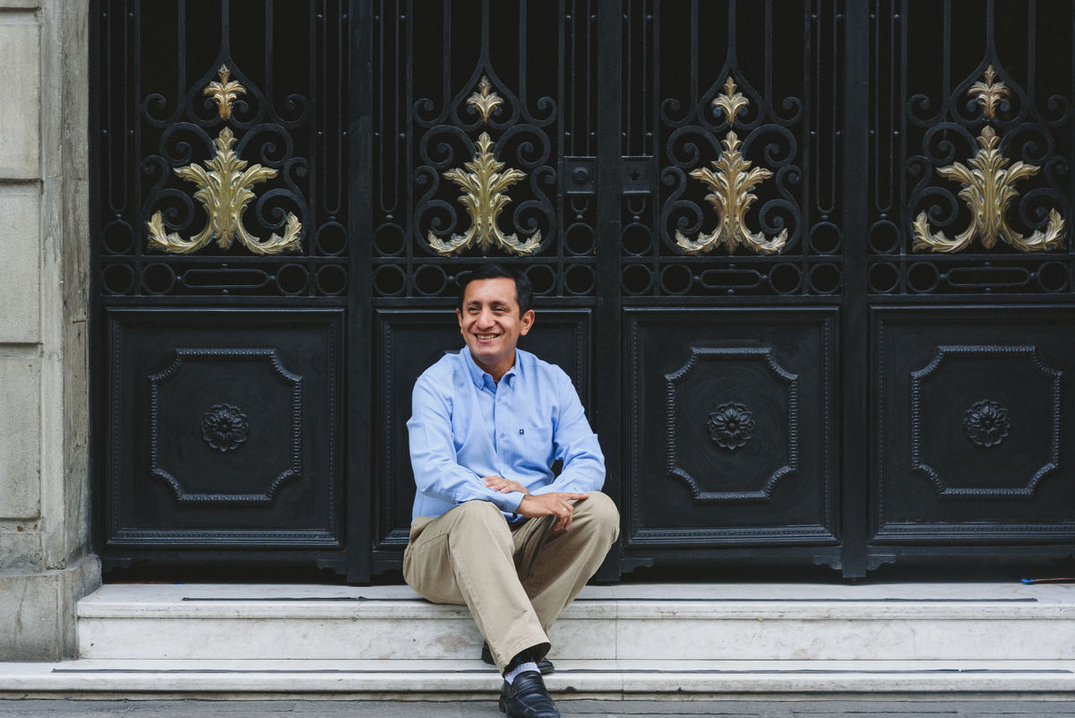 empresario ecuador airbnb experiences lima peru centro