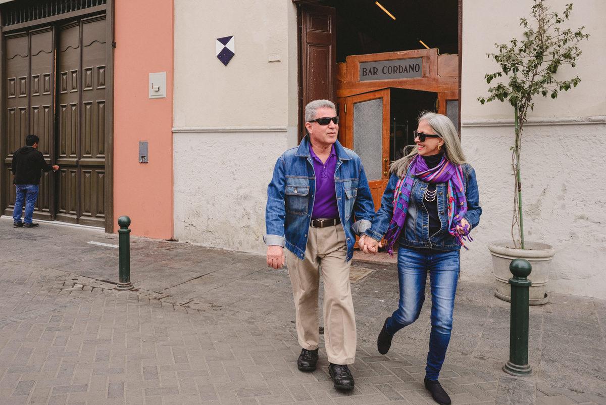 viaje en lima perú sesión de fotos airbnb experiences fotografía de viajes lifestyle photographer in lima perú