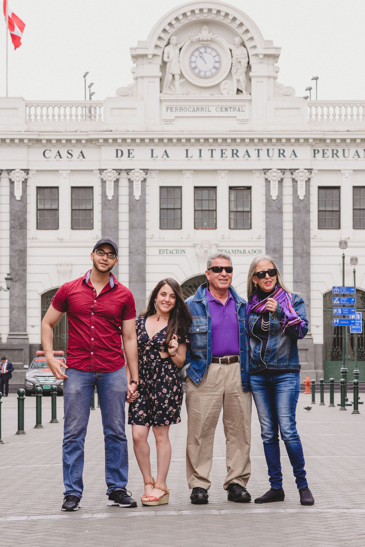 viaje en lima perú sesión de fotos airbnb experiences fotografía de viajes lifestyle photographer in lima perú